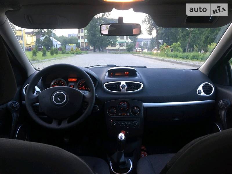 Хетчбек Renault Clio 2009 в Івано-Франківську