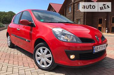 Седан Renault Clio 2006 в Виннице