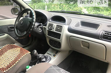 Седан Renault Clio 2003 в 