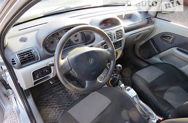 Седан Renault Clio 2005 в Кропивницькому