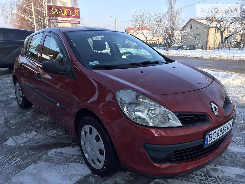 Хэтчбек Renault Clio 2006 в Бориславе