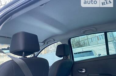 Хэтчбек Renault Clio 2010 в 