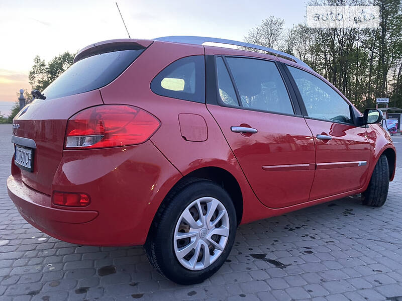 Универсал Renault Clio 2010 в Ивано-Франковске
