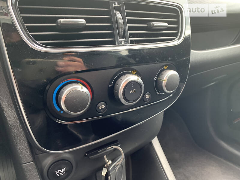 Универсал Renault Clio 2016 в Луцке