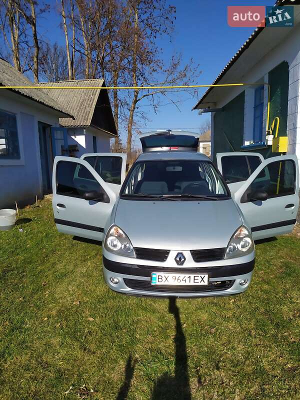 Седан Renault Clio 2002 в Хмельницком