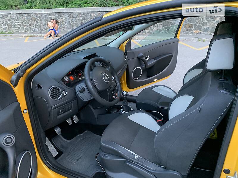Хэтчбек Renault Clio 2012 в Киеве