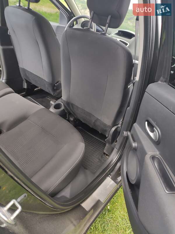 Хэтчбек Renault Clio 2011 в Кременце фото 12 Хэтчбек Renault Clio 2011 в Кременце