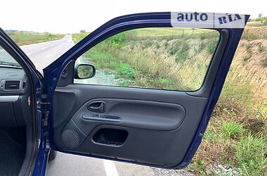Хэтчбек Renault Clio 2002 в 