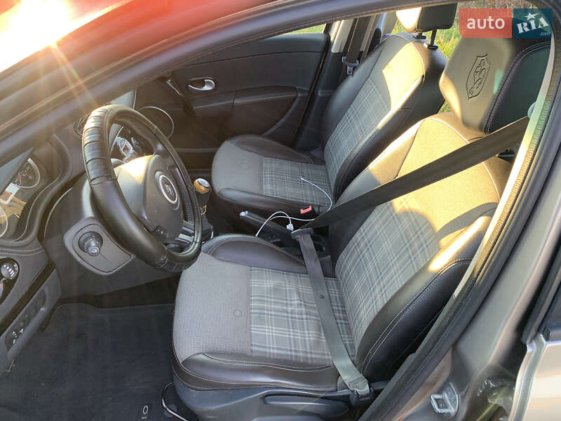Универсал Renault Clio 2011 в Ровно фото 10 Универсал Renault Clio 2011 в Ровно