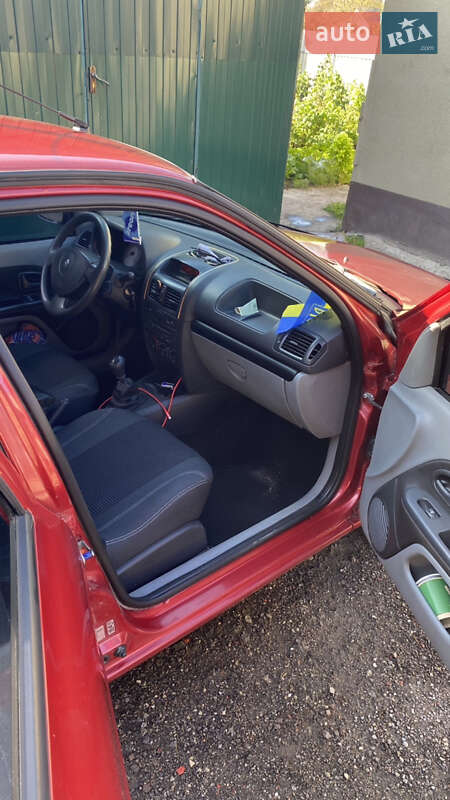 Седан Renault Clio 2007 в Николаеве
