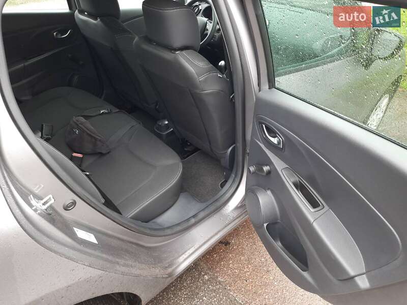 Универсал Renault Clio 2016 в Згуровке
