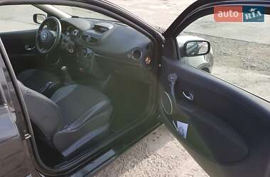 Хэтчбек Renault Clio 2007 в Черновцах