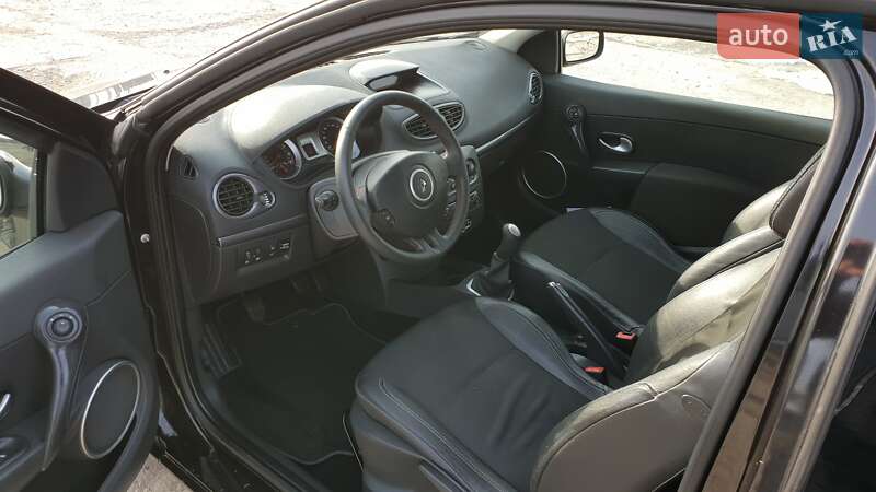 Хэтчбек Renault Clio 2007 в Черновцах фото 5 Хэтчбек Renault Clio 2007 в Черновцах