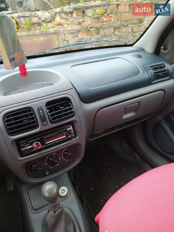 Хэтчбек Renault Clio 1999 в Ужгороде