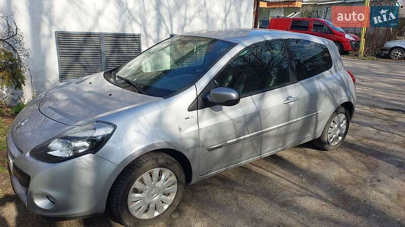 Хетчбек Renault Clio 2011 в Тернополі