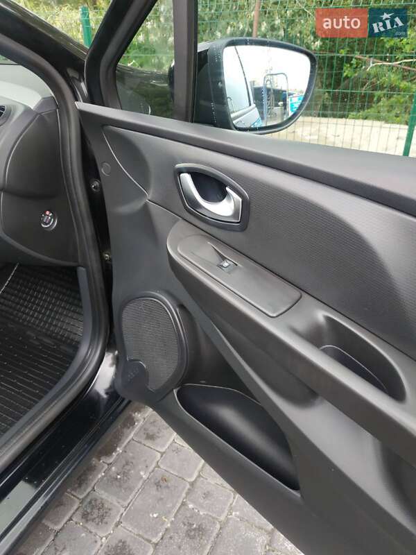 Универсал Renault Clio 2015 в Днепре