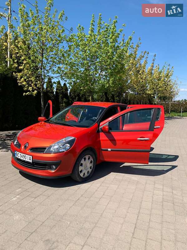 Хэтчбек Renault Clio 2009 в Львове