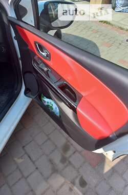 Хэтчбек Renault Clio 2014 в 