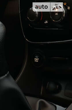 Хетчбек Renault Clio 2013 в 
