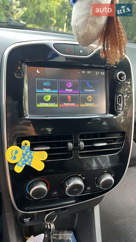 Хэтчбек Renault Clio 2016 в Днепре