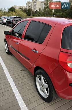Хэтчбек Renault Clio 2008 в Дрогобыче