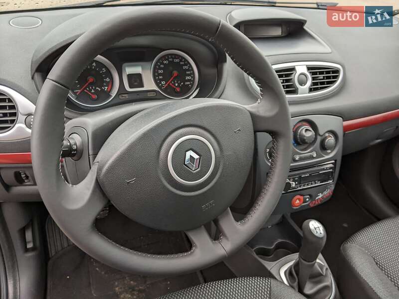 Хэтчбек Renault Clio 2007 в Ровно