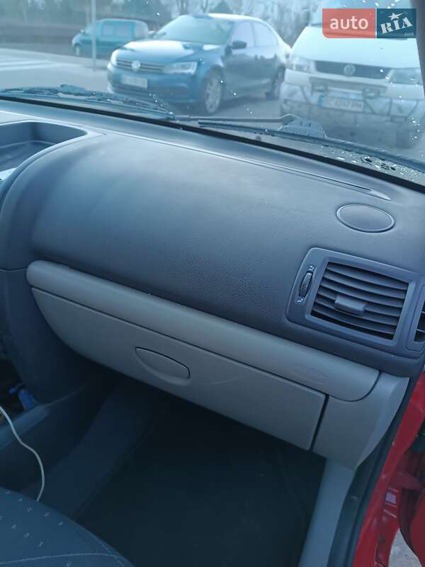 Хетчбек Renault Clio 2002 в Львові