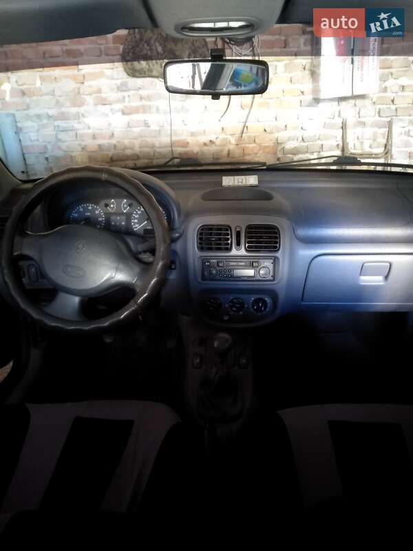 Хэтчбек Renault Clio 2001 в Кропивницком фото 6 Хэтчбек Renault Clio 2001 в Кропивницком