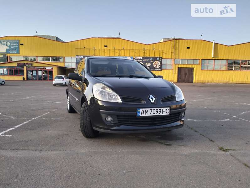 Хэтчбек Renault Clio 2007 в Житомире фото 3 Хэтчбек Renault Clio 2007 в Житомире