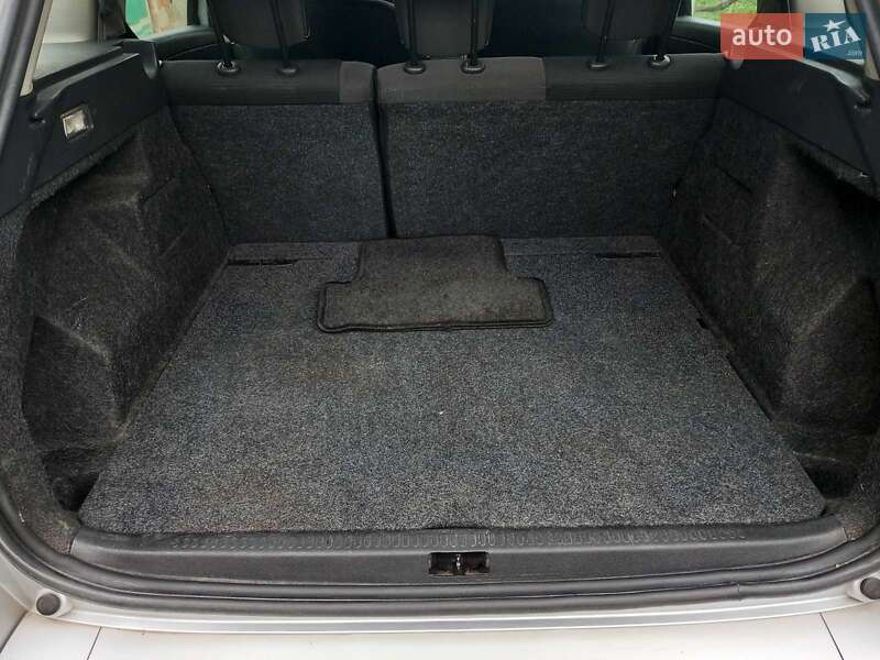 Универсал Renault Clio 2011 в Ужгороде