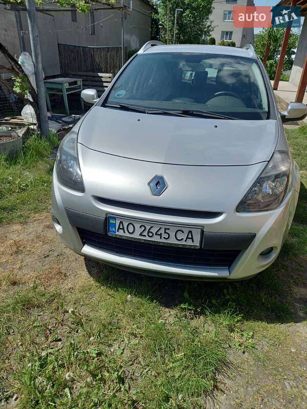 Универсал Renault Clio 2011 в Ужгороде