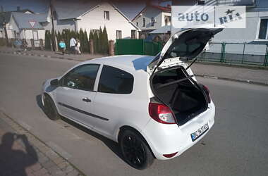 Хэтчбек Renault Clio 2011 в Львове