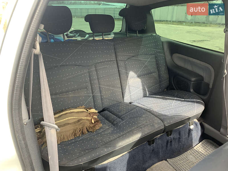 Хэтчбек Renault Clio 2000 в Киеве