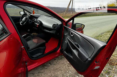 Хэтчбек Renault Clio 2012 в 