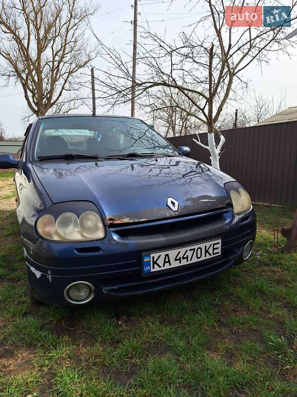 Хэтчбек Renault Clio 2001 в Киеве
