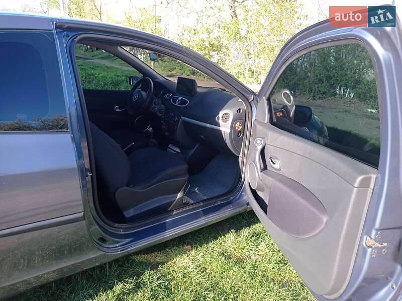 Хэтчбек Renault Clio 2007 в Коломые