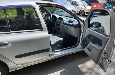 Седан Renault Clio 2005 в 