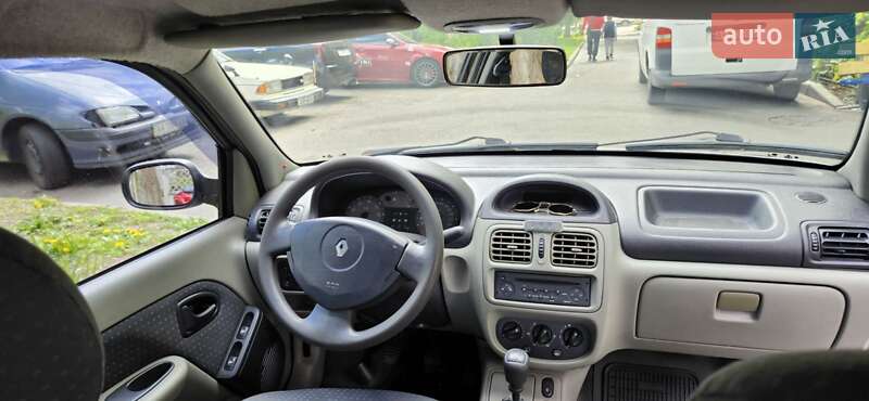Седан Renault Clio 2005 в Киеве фото 26 Седан Renault Clio 2005 в Киеве