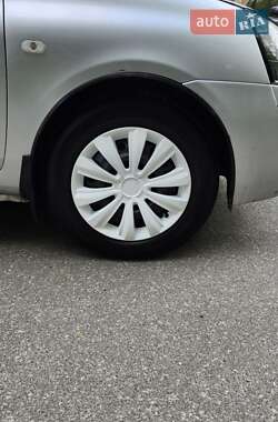 Седан Renault Clio 2005 в 