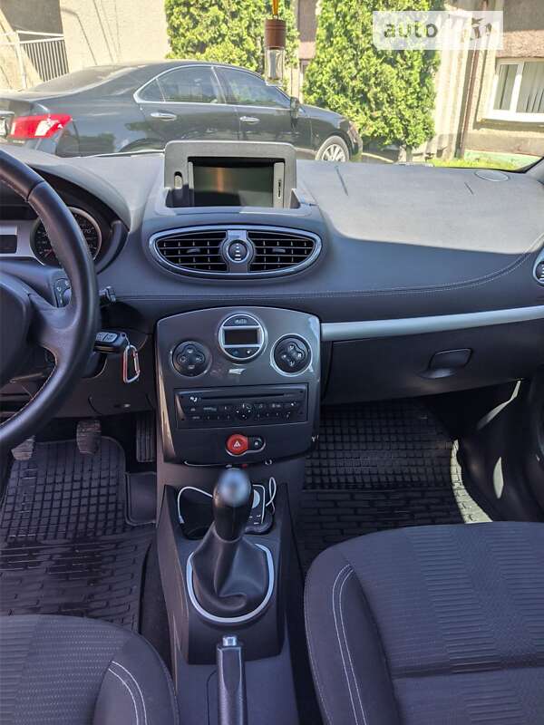 Хетчбек Renault Clio 2010 в Рівному фото 20 Хетчбек Renault Clio 2010 в Рівному