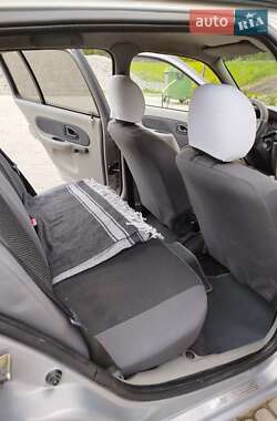 Седан Renault Clio 2006 в 