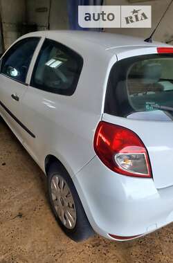 Хэтчбек Renault Clio 2009 в 