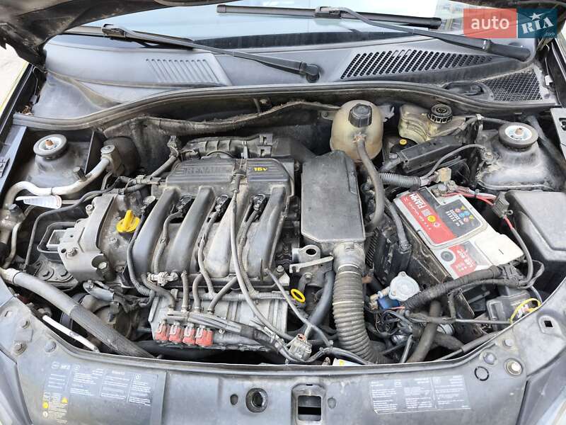 Хэтчбек Renault Clio 2006 в Чернигове