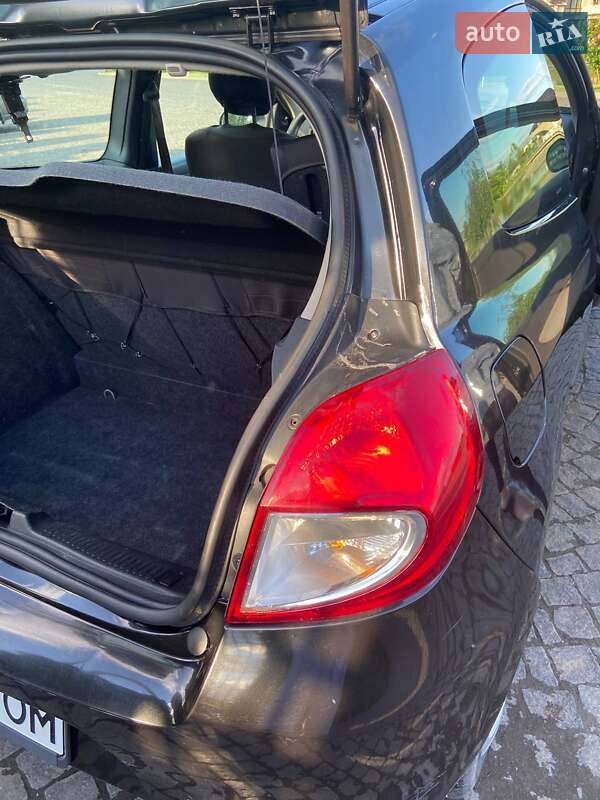 Хэтчбек Renault Clio 2010 в Львове фото 6 Хэтчбек Renault Clio 2010 в Львове