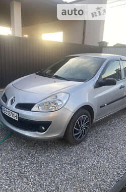 Хэтчбек Renault Clio 2006 в Виннице