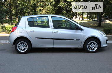 Хэтчбек Renault Clio 2009 в Киеве