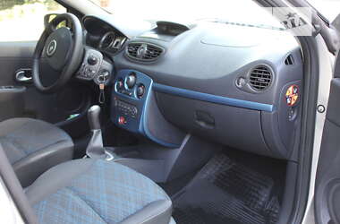 Хэтчбек Renault Clio 2009 в Киеве