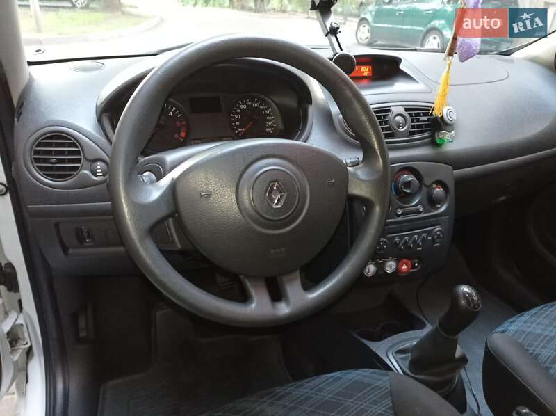 Универсал Renault Clio 2009 в Львове