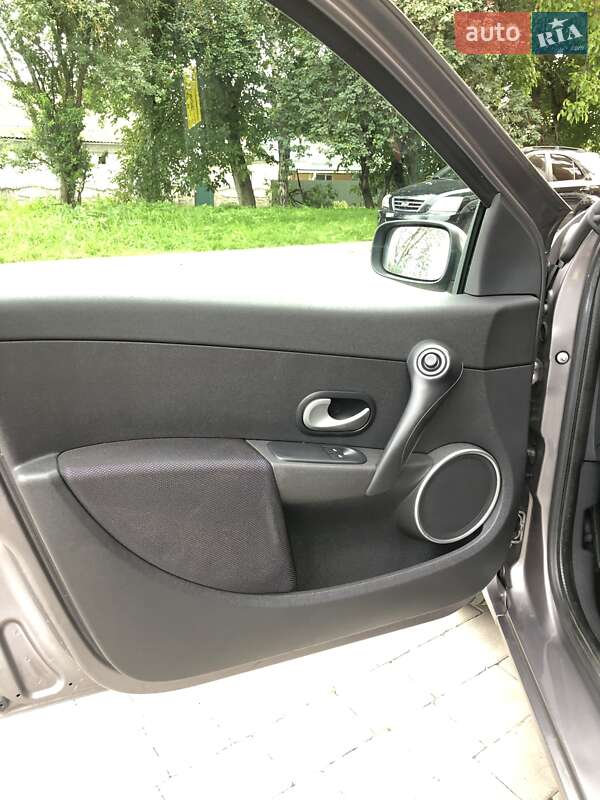 Универсал Renault Clio 2009 в Дубно фото 49 Универсал Renault Clio 2009 в Дубно
