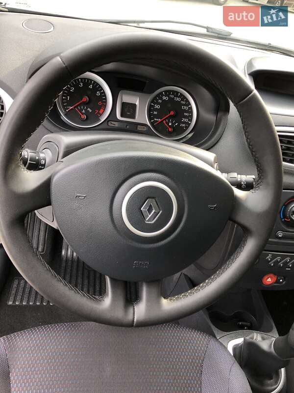 Универсал Renault Clio 2009 в Дубно фото 36 Универсал Renault Clio 2009 в Дубно